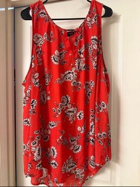 torrid Red Floral Sleeveless V-Notch Tank